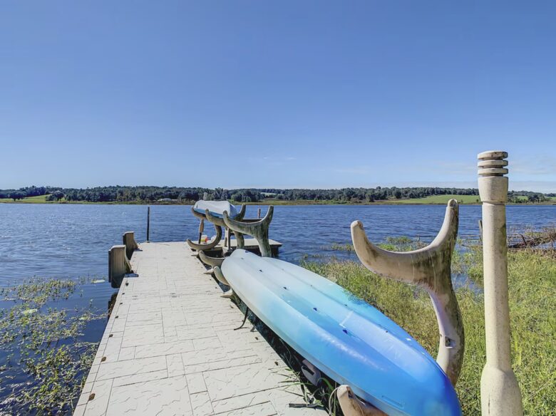 Tranquil Escape on Dowling Lake with Pool, Spa & Firepit - Dade City, Florida