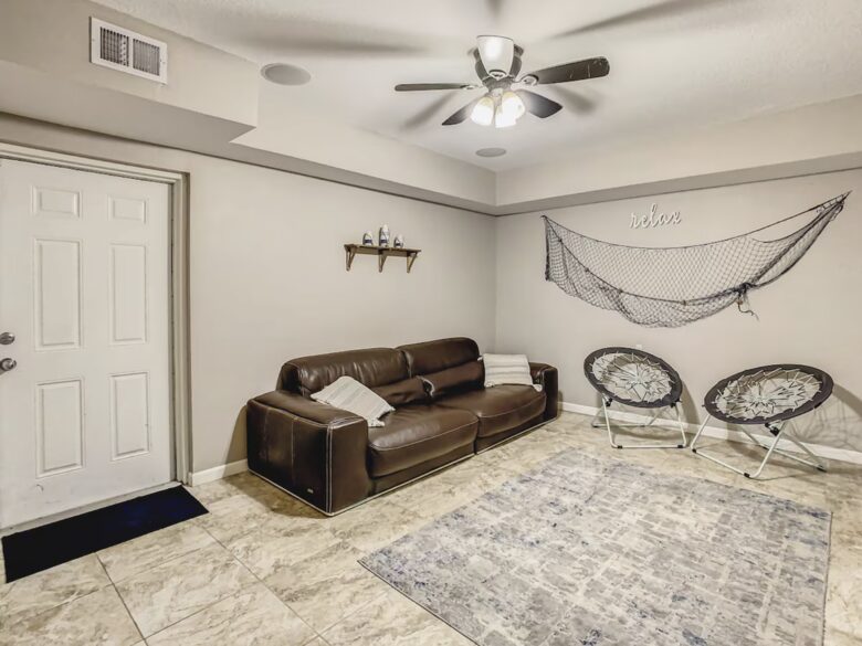 Tranquil Escape on Dowling Lake with Pool, Spa & Firepit - Dade City, Florida