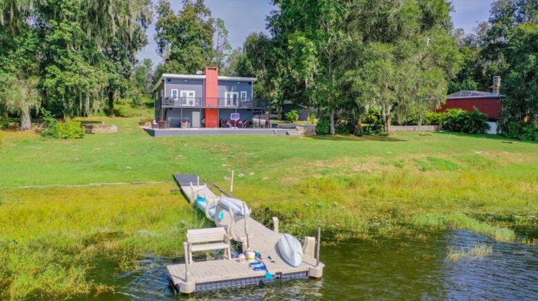 Tranquil Escape on Dowling Lake with Pool, Spa & Firepit - Dade City, Florida