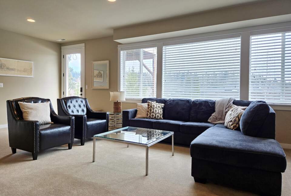Pacific Northwest Luxe Home Near Woodinville Wineries - Bothell, Washington