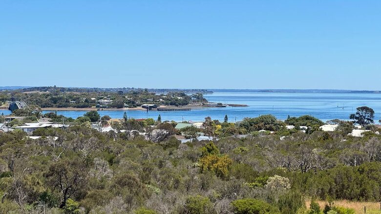 Architectural Elegance with Coastal Views - San Remo, Australia