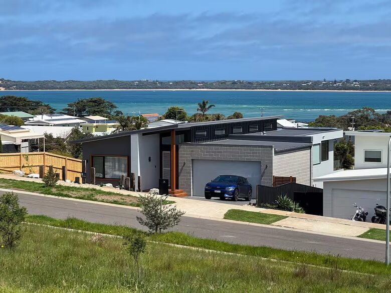 Architectural Elegance with Coastal Views - San Remo, Australia