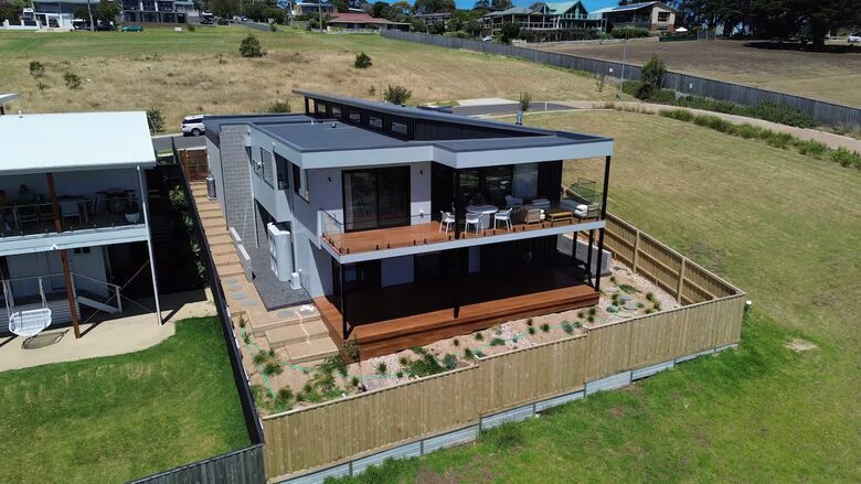 Architectural Elegance with Coastal Views - San Remo, Australia