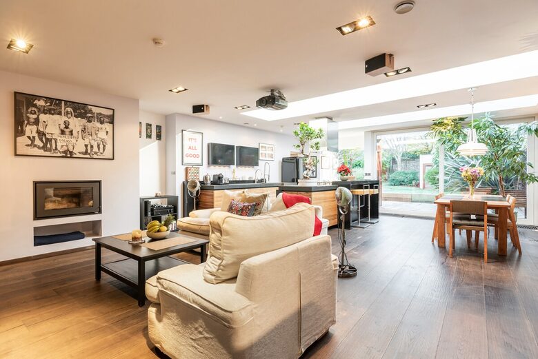 Elegant Dublin Residence with Private Garden Retreat - Dublin, Ireland
