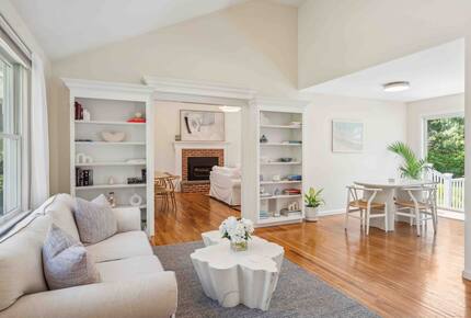 Private Southampton Oasis with Pool, Hot Tub & Beaches Nearby - Hampton Bays, New York