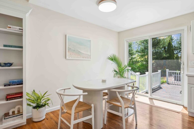 Private Southampton Oasis with Pool, Hot Tub & Beaches Nearby - Hampton Bays, New York