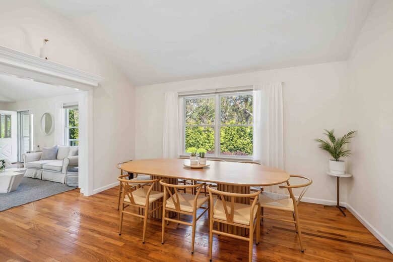 Private Southampton Oasis with Pool, Hot Tub & Beaches Nearby - Hampton Bays, New York