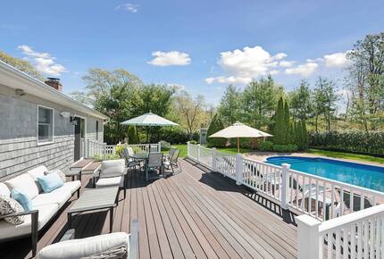 Private Southampton Oasis with Pool, Hot Tub & Beaches Nearby - Hampton Bays, New York