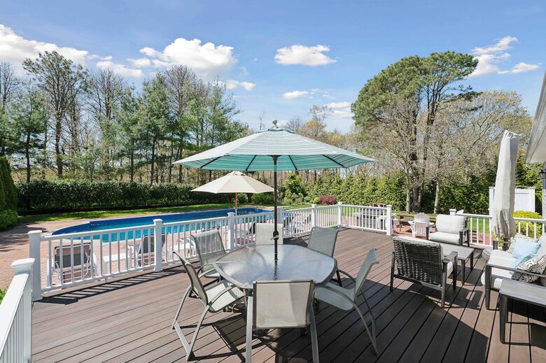 Private Southampton Oasis with Pool, Hot Tub & Beaches Nearby - Hampton Bays, New York