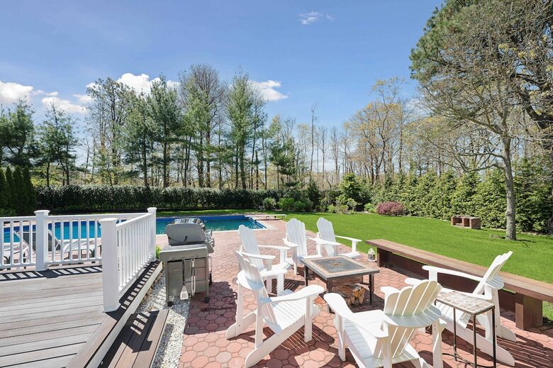 Private Southampton Oasis with Pool, Hot Tub & Beaches Nearby - Hampton Bays, New York
