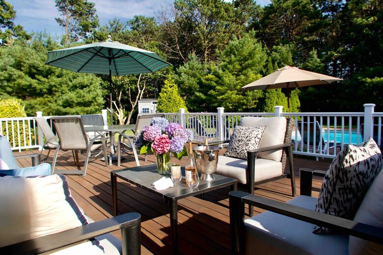 Private Southampton Oasis with Pool, Hot Tub & Beaches Nearby - Hampton Bays, New York