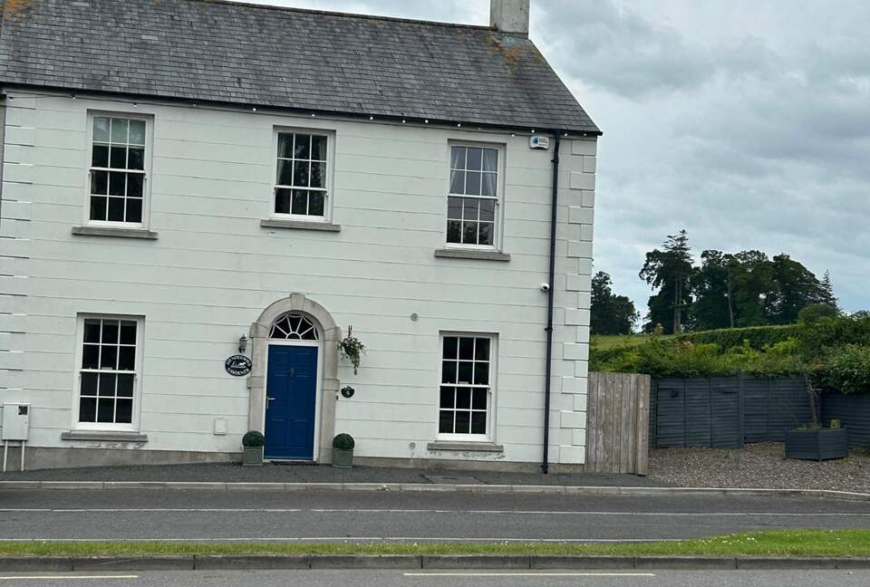 Rustic Townhouse on Castle Leslie Estate - Glaslough, Ireland