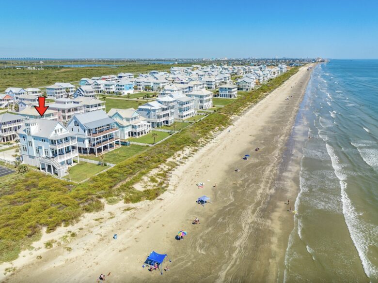 Elegant Gulf-Front Haven in Beachside Village - Galveston, Texas