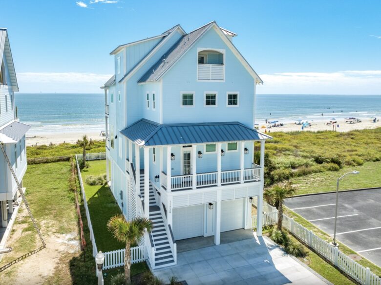 Elegant Gulf-Front Haven in Beachside Village - Galveston, Texas