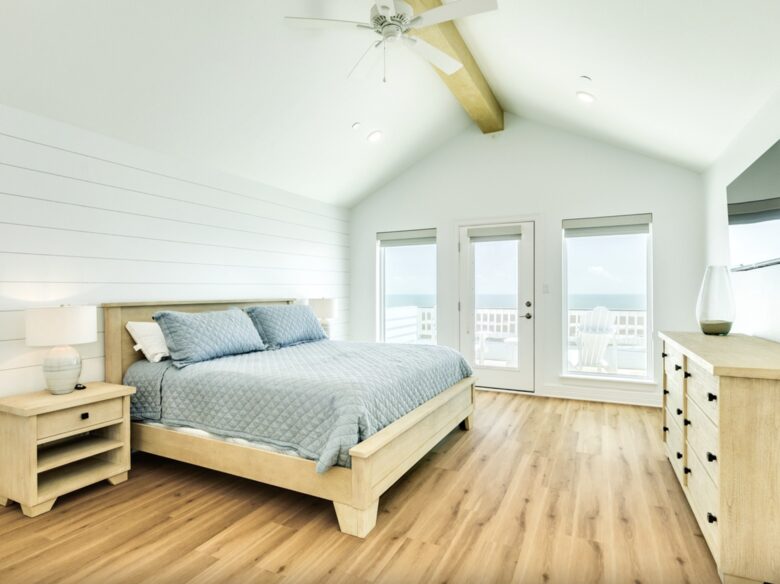 Elegant Gulf-Front Haven in Beachside Village - Galveston, Texas