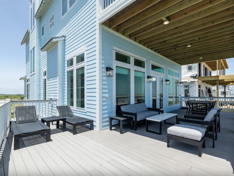 Elegant Gulf-Front Haven in Beachside Village - Galveston, Texas