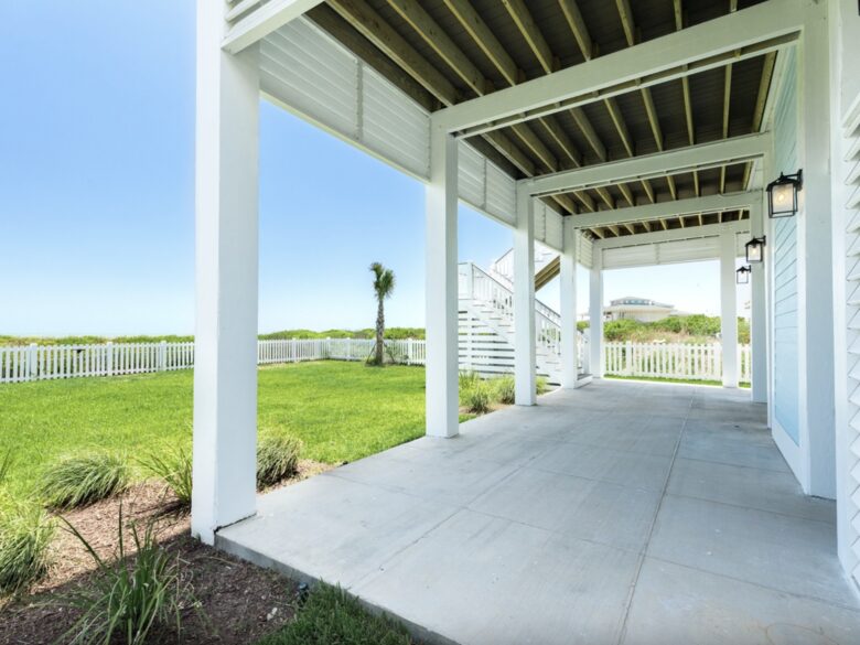 Elegant Gulf-Front Haven in Beachside Village - Galveston, Texas