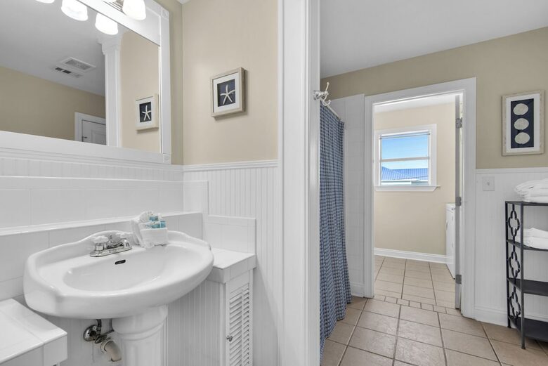 Multi-Level Beachside Elegance with Private Pool & Carriage House - Destin, Florida