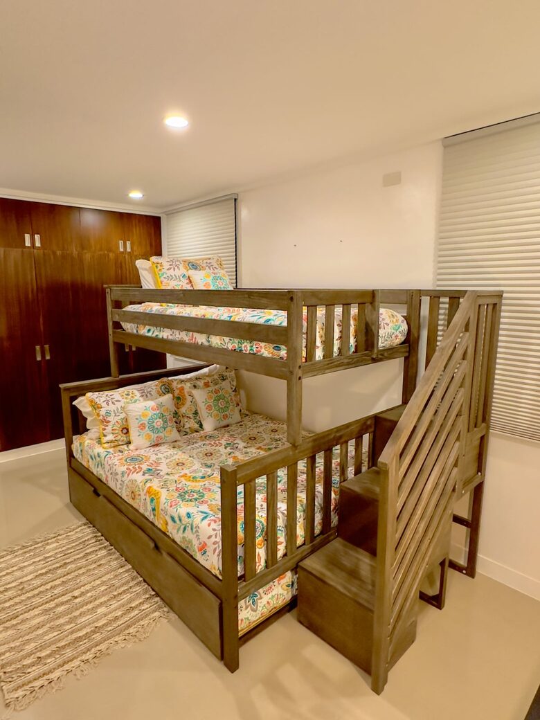 Charming Family Retreat in the Heart of Coron - Coron, Philippines