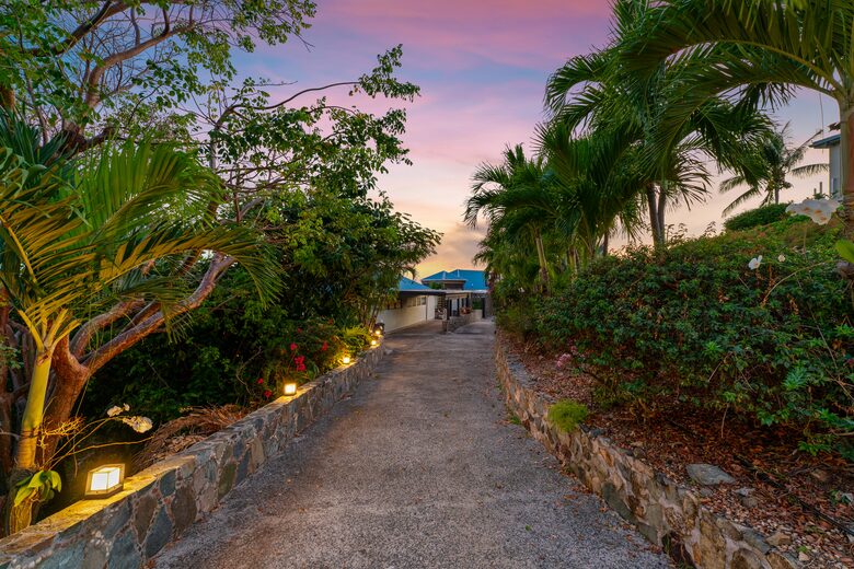 Villa Kia Orana: An Exquisite Island Retreat with Unmatched Views - Saint John, Virgin Islands, U.S.