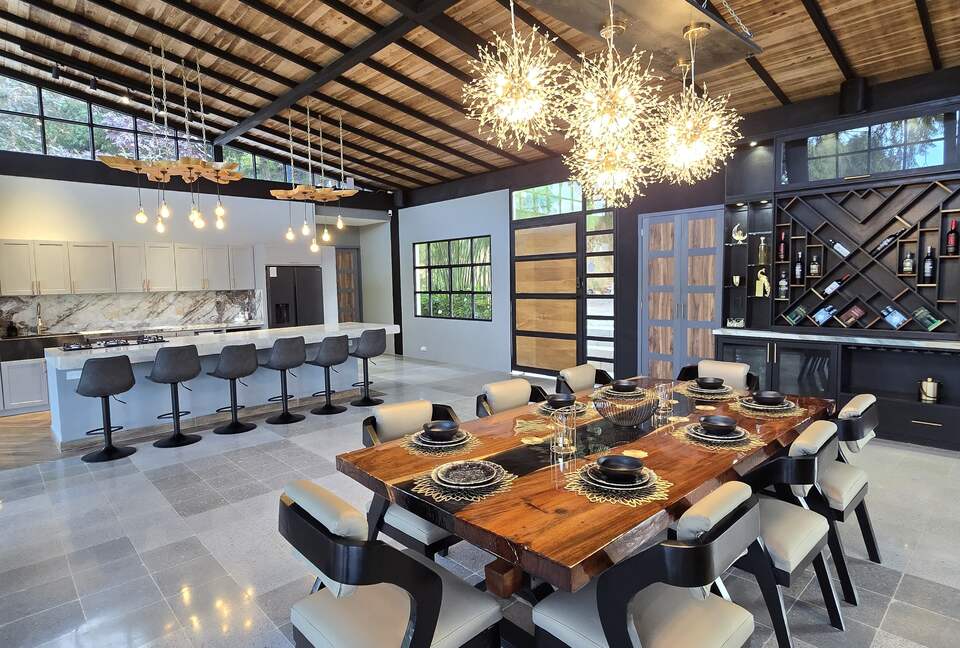 A Refined Mountain Haven in the Andes - San Pedro de los Milagros, Colombia