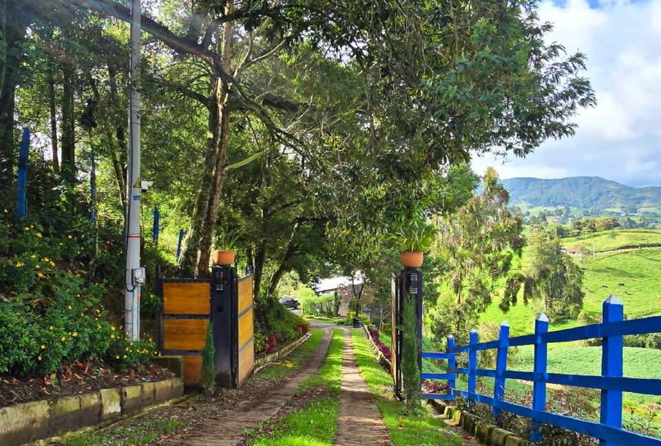 A Refined Mountain Haven in the Andes - San Pedro de los Milagros, Colombia