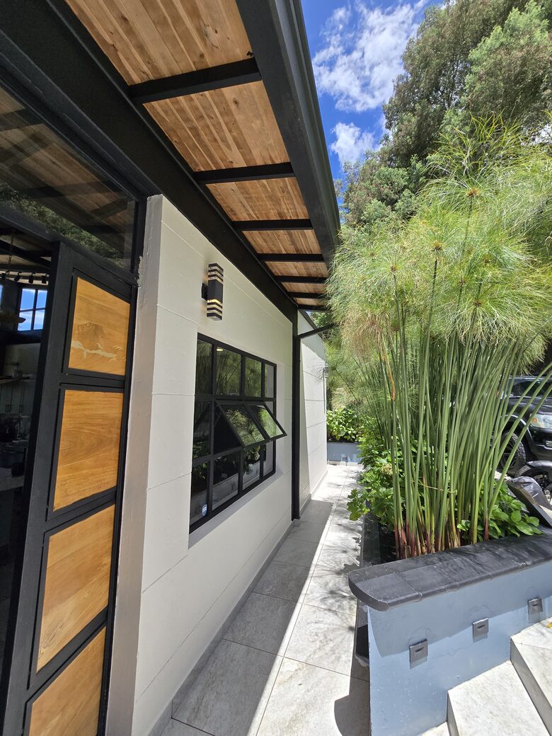 A Refined Mountain Haven in the Andes - San Pedro de los Milagros, Colombia