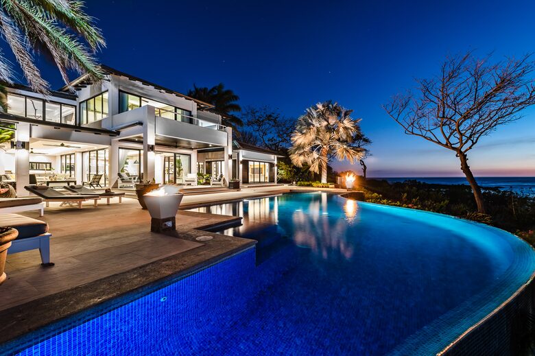 The Point - Tamarindo, Costa Rica