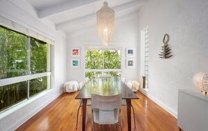 Architectural Coastal Sanctuary Near Byron Bay - Suffolk Park, Australia