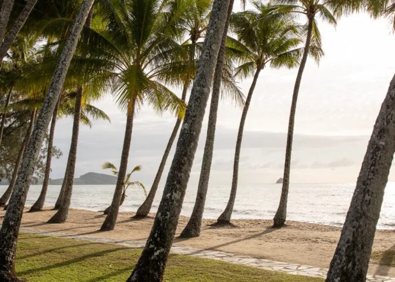Charming Tropical Escape with Ocean or Pool Views - Palm Cove, Australia