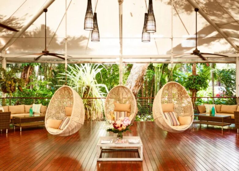 Charming Tropical Escape with Ocean or Pool Views - Palm Cove, Australia