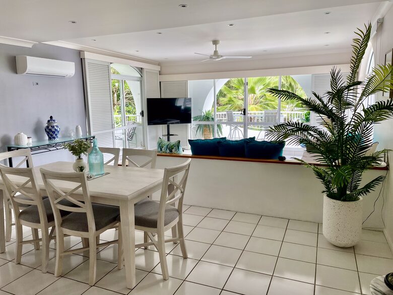 Charming Tropical Escape with Ocean or Pool Views - Palm Cove, Australia
