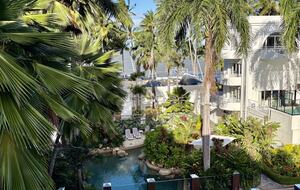 Charming Tropical Escape with Ocean or Pool Views - Palm Cove, Australia