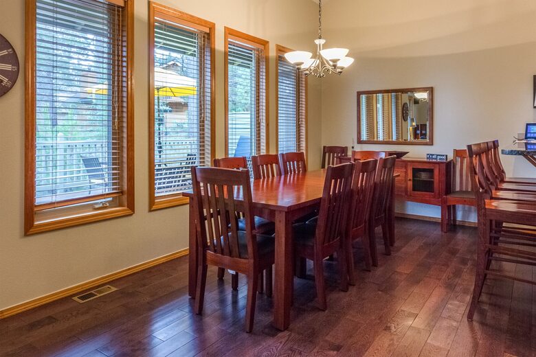 Elegant Escape Under the Pines - Sunriver, Oregon