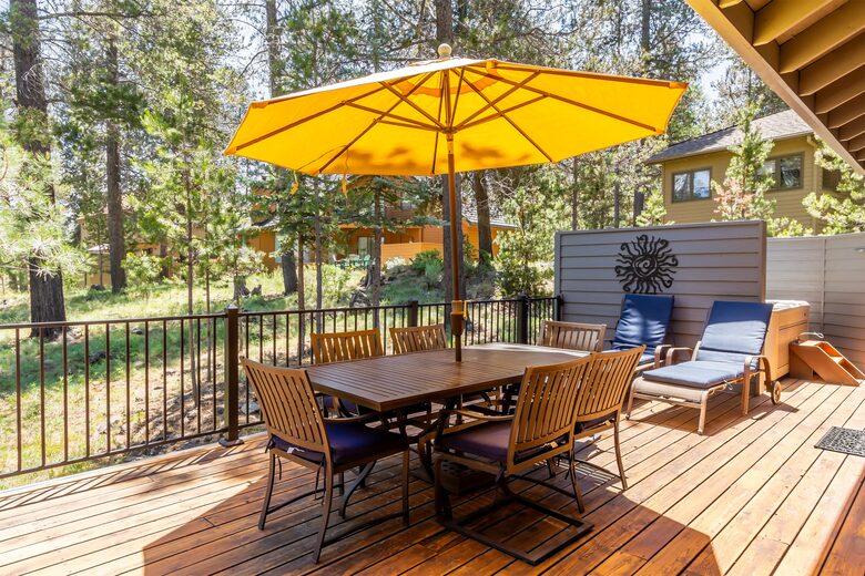 Elegant Escape Under the Pines - Sunriver, Oregon