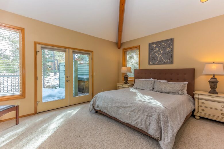 Elegant Escape Under the Pines - Sunriver, Oregon