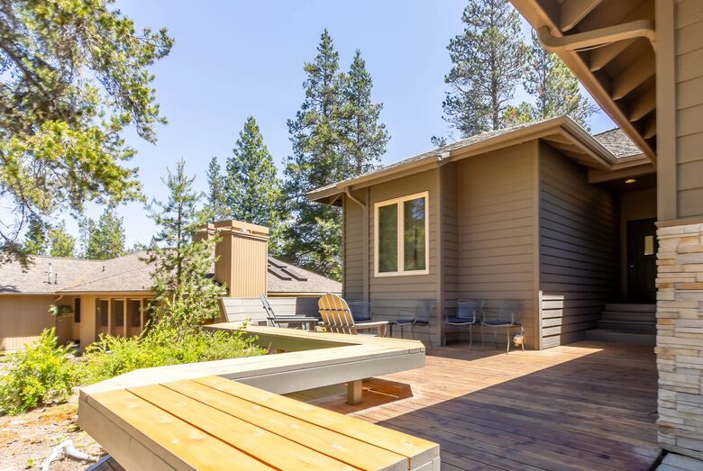 Elegant Escape Under the Pines - Sunriver, Oregon