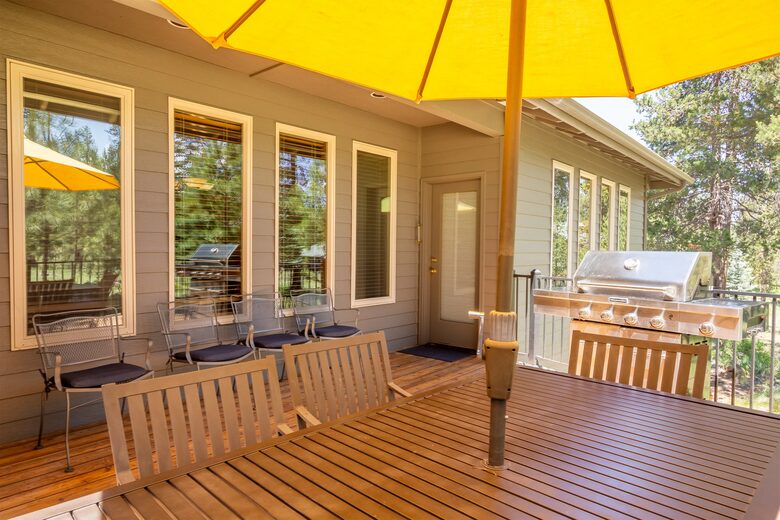 Elegant Escape Under the Pines - Sunriver, Oregon