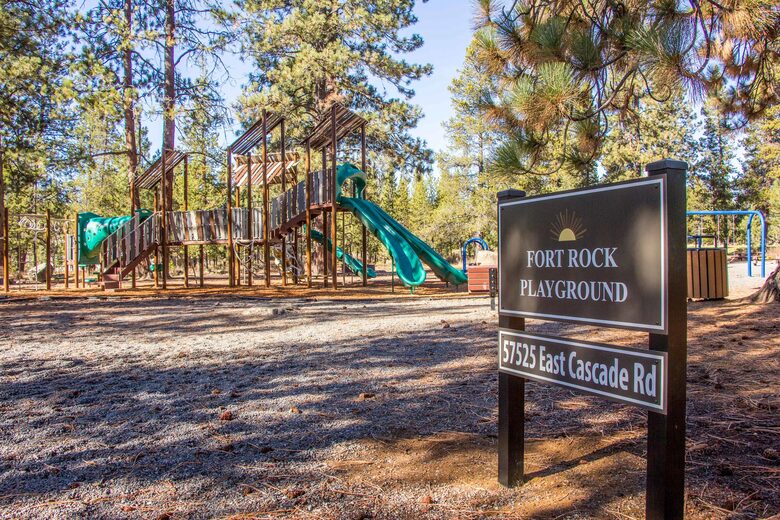 Elegant Escape Under the Pines - Sunriver, Oregon