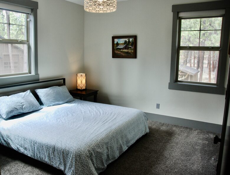 Modern Mountain Escape with Luxe Indoor-Outdoor Living - Bend, Oregon