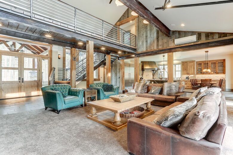 Modern Mountain Escape with Luxe Indoor-Outdoor Living - Bend, Oregon