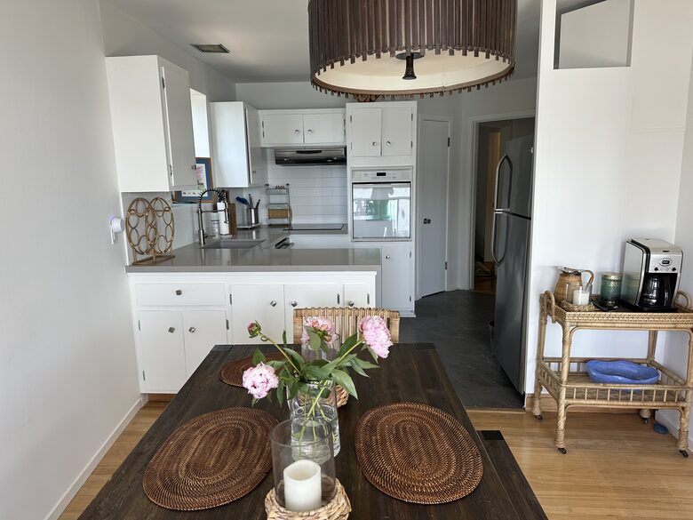 San Francisco Bay Waterfront Apartment - Tiburon, California