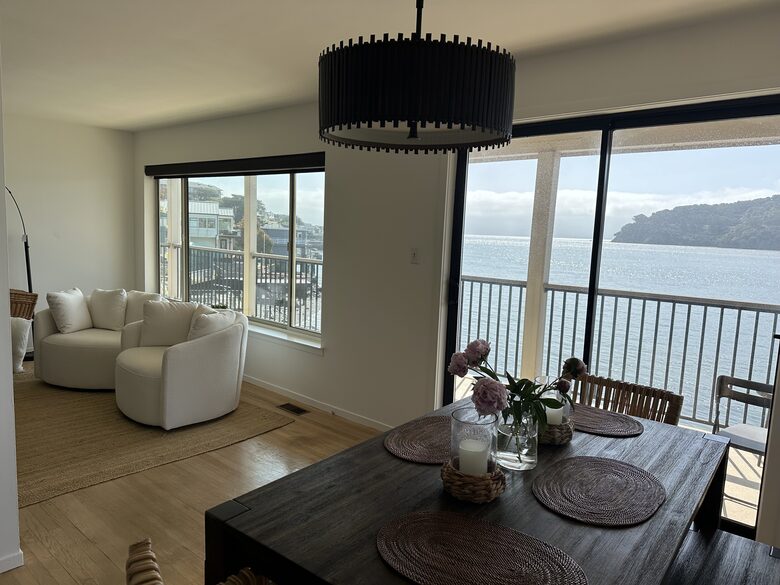 San Francisco Bay Waterfront Apartment - Tiburon, California