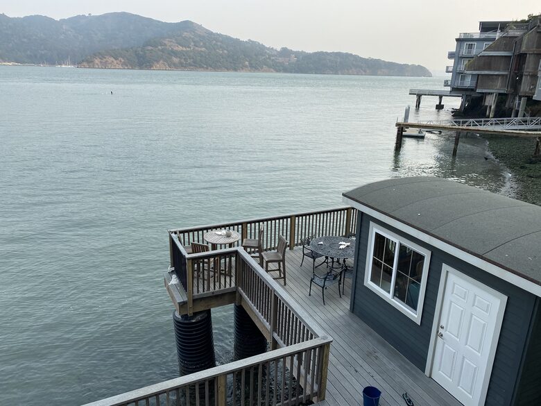 San Francisco Bay Waterfront Apartment - Tiburon, California