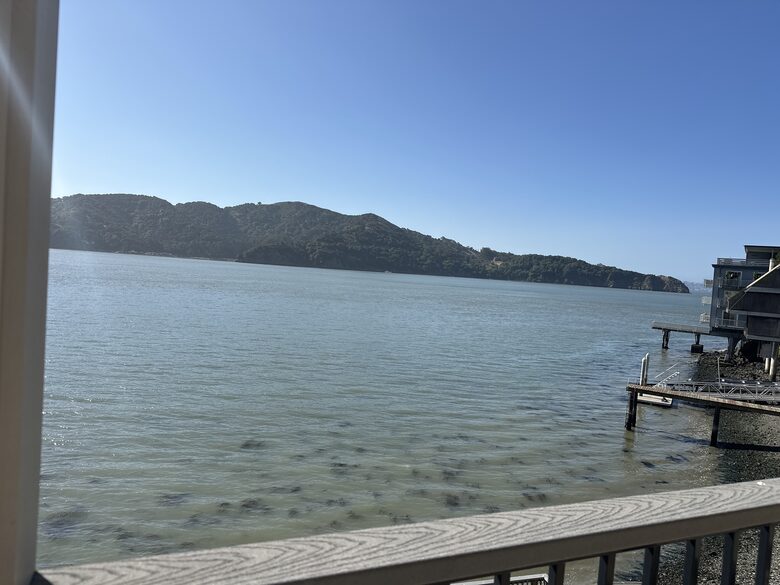 San Francisco Bay Waterfront Apartment - Tiburon, California