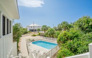Tranquil Retreat with Private Pool - Eastpoint, Florida