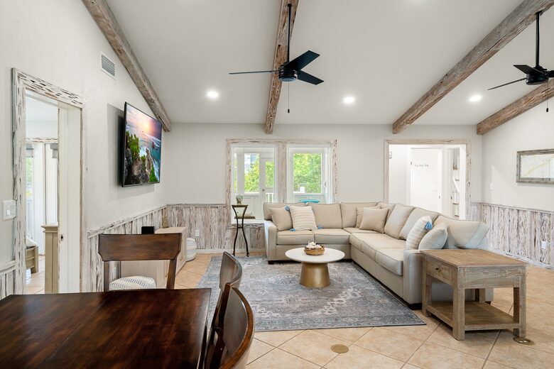 Tranquil Retreat with Private Pool - Eastpoint, Florida