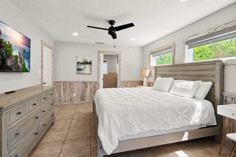 Tranquil Retreat with Private Pool - Eastpoint, Florida