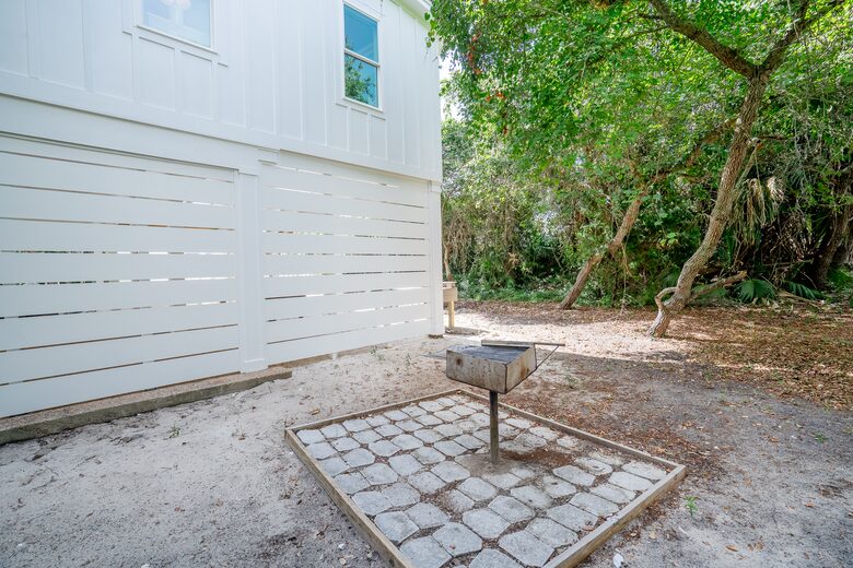 Tranquil Retreat with Private Pool - Eastpoint, Florida