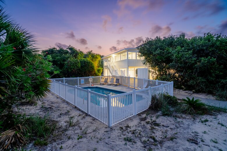 Tranquil Retreat with Private Pool - Eastpoint, Florida